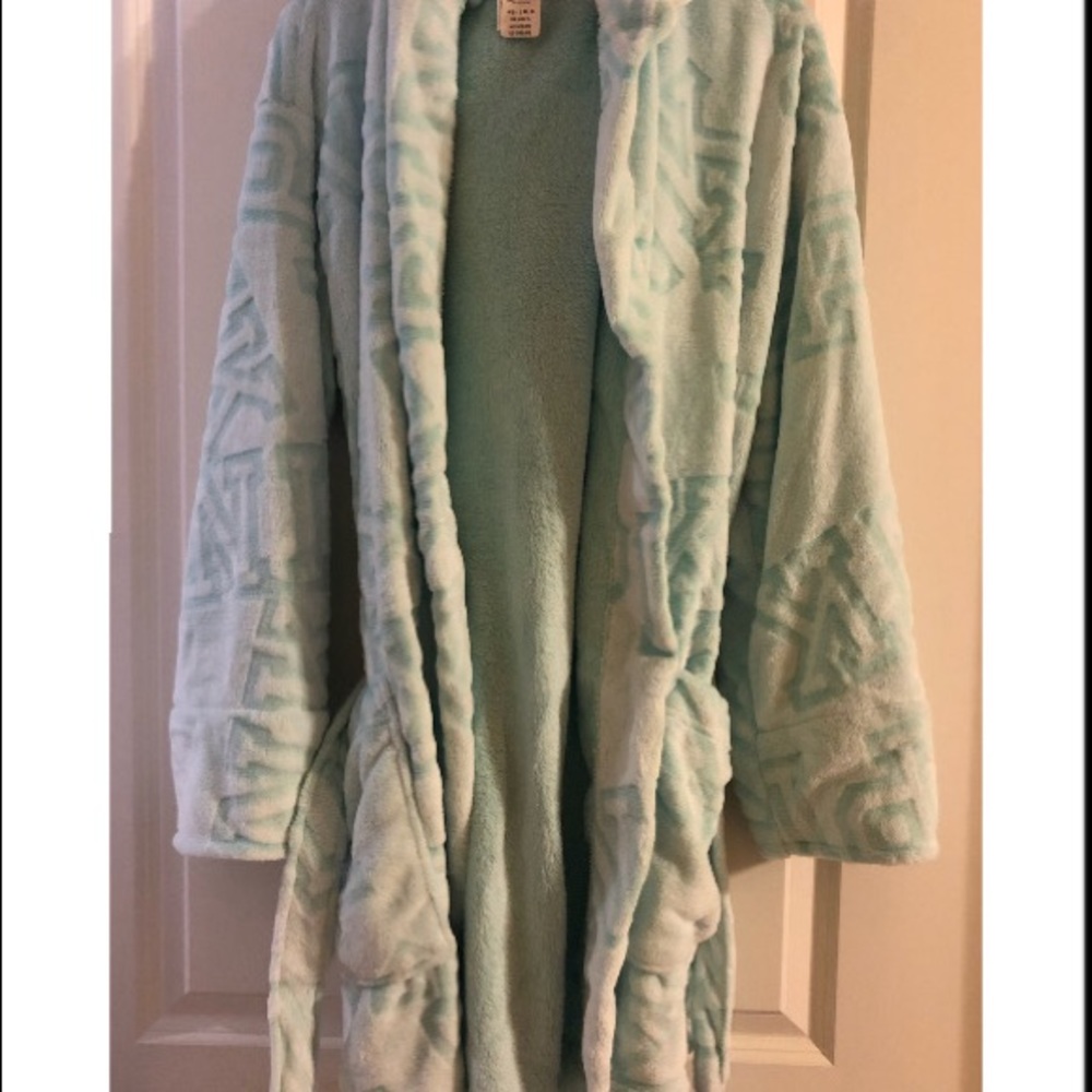 NWT PINK bathrobe